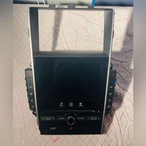 15 16 17 18 19 Infiniti 050 Radio AC Heat Switch Climate Control Unit Screen